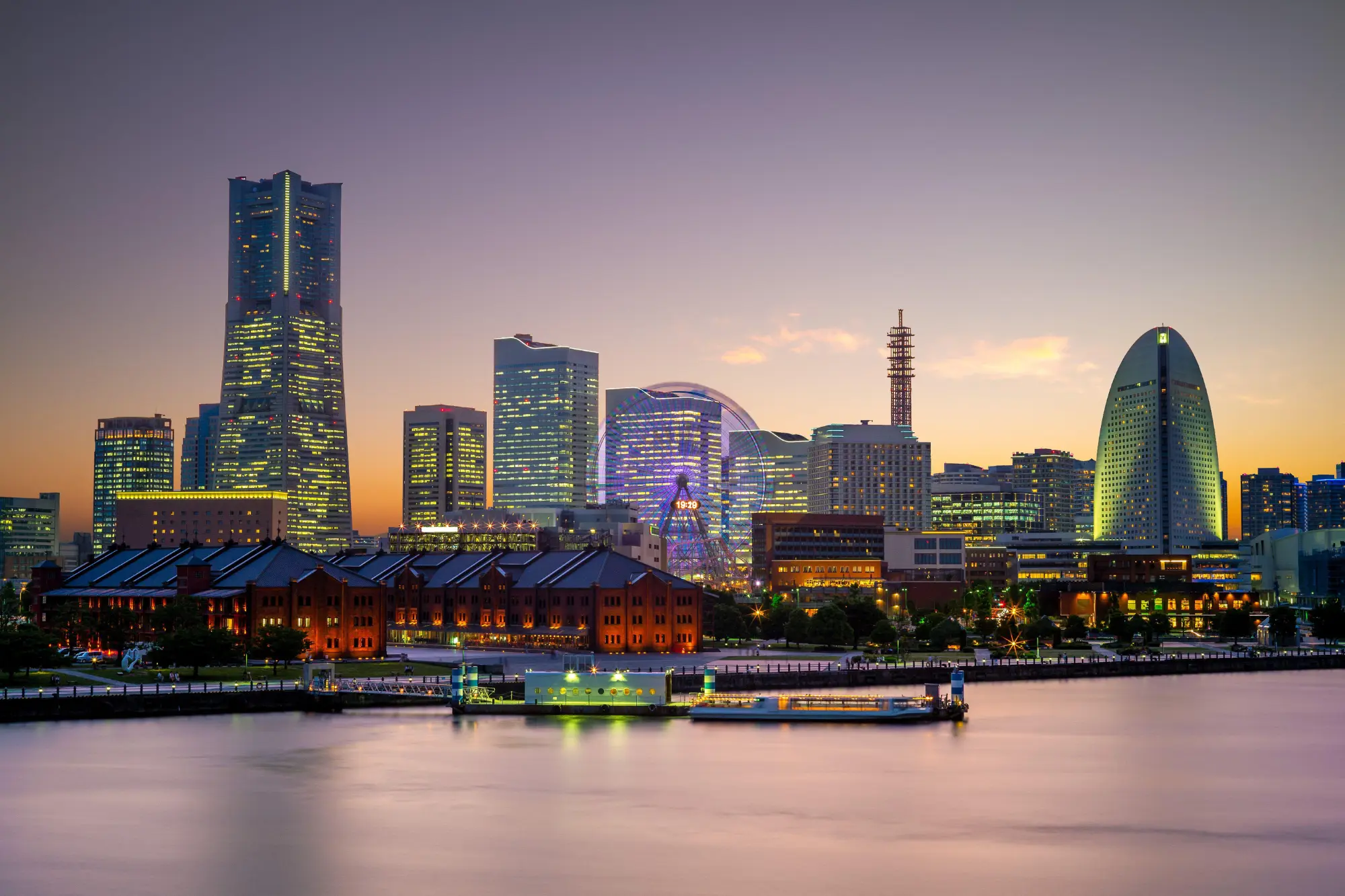 Night Scene of Yokohama Port